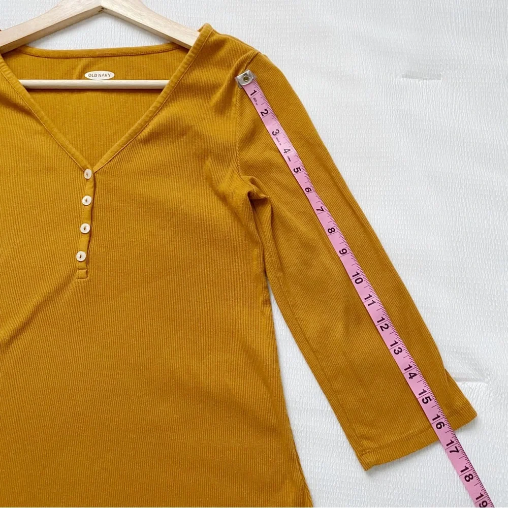 Slim Fit Ribbed Henley - Picture 4 of 9